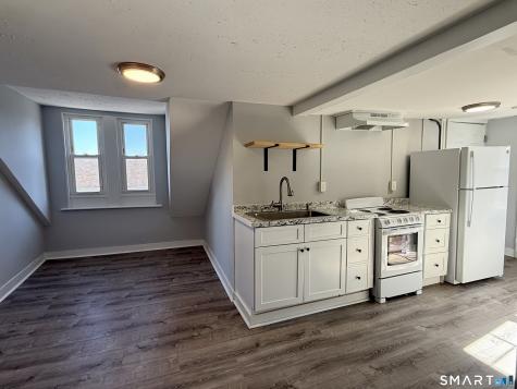 205 Shaw Street New London CT 06320