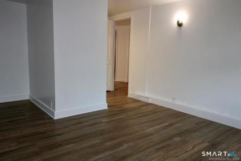 525 Boston Post Road Waterford CT 06385