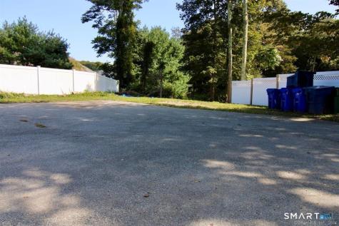 525 Boston Post Road Waterford CT 06385