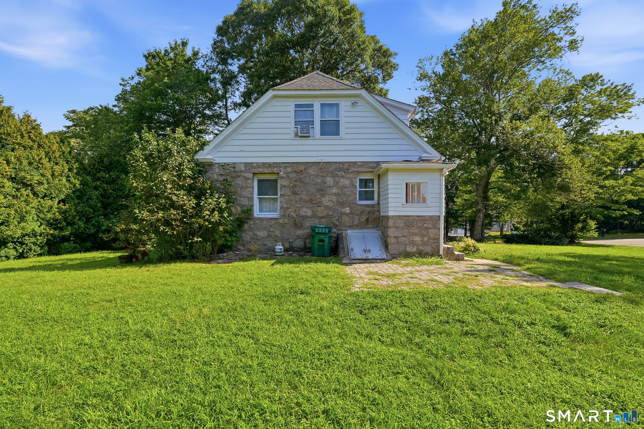 1 East Lake Drive Waterford CT 06375
