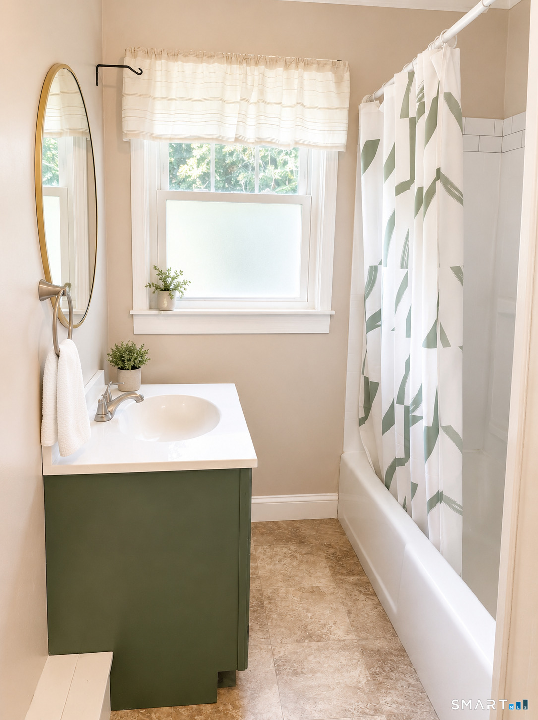 34 B Woodstock Road Pomfret CT 06259