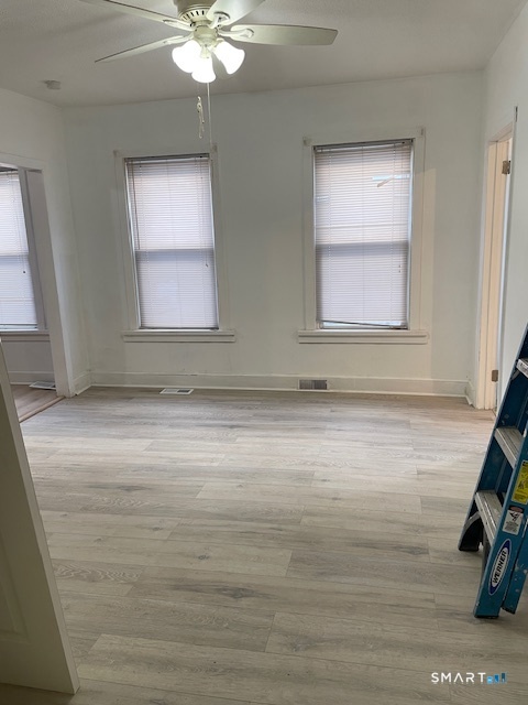 649 Bridgeoort Avenue Bridgeport CT 06607