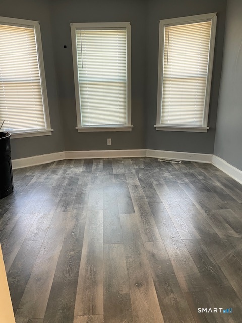 649 Bridgeoort Avenue Bridgeport CT 06607