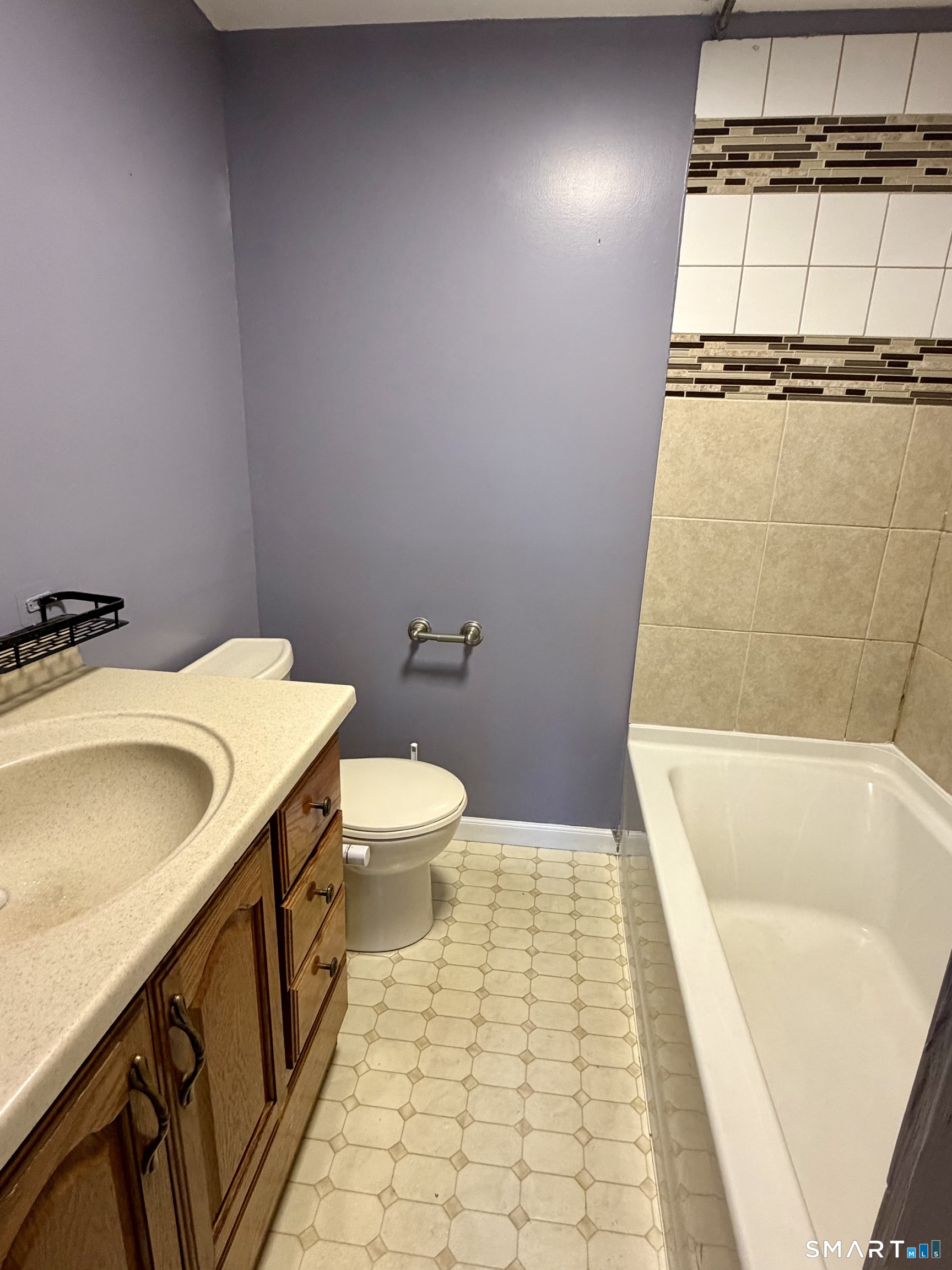 18 Whiteside Street Newington CT 06111