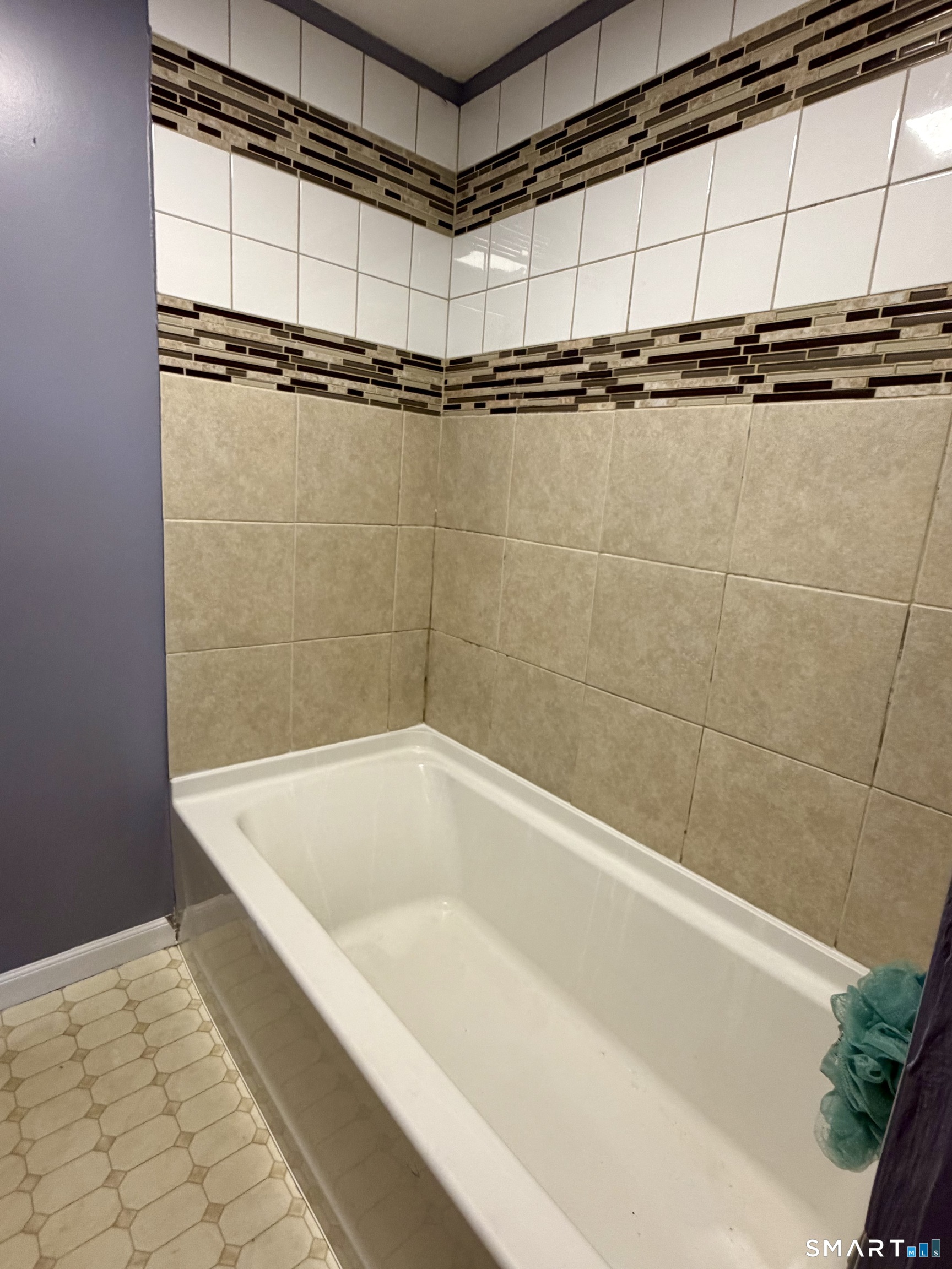 18 Whiteside Street Newington CT 06111