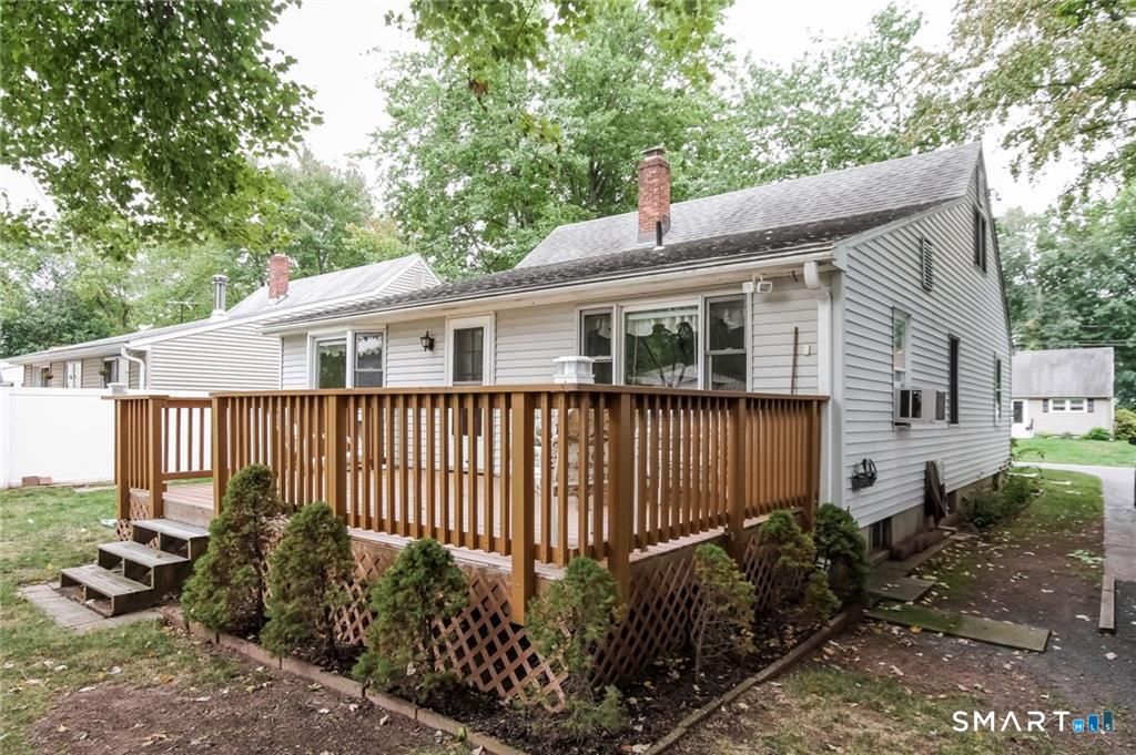 18 Whiteside Street Newington CT 06111