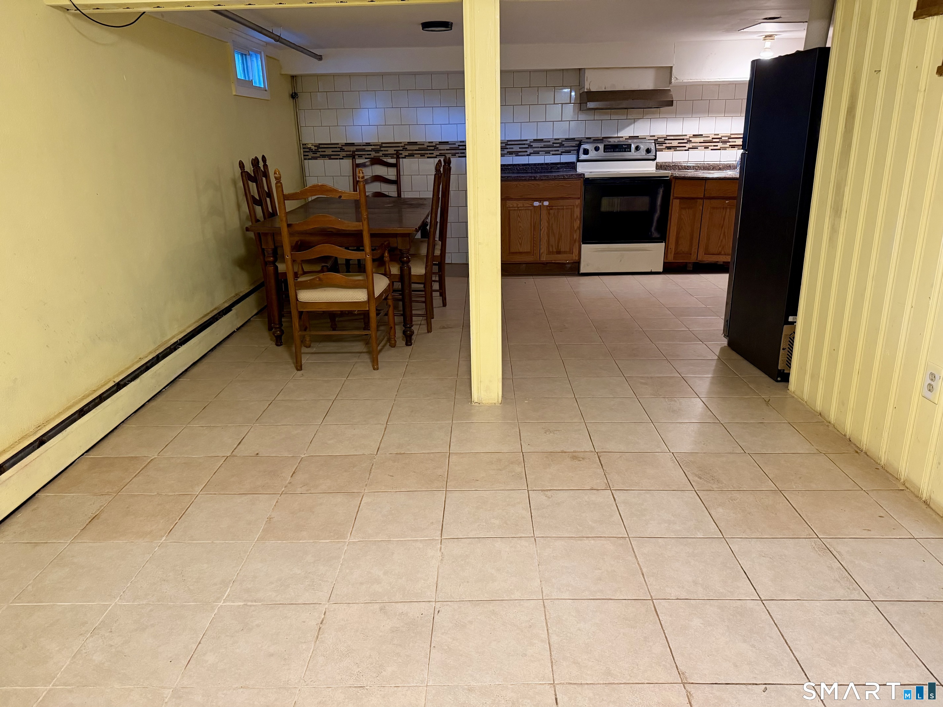 18 Whiteside Street Newington CT 06111