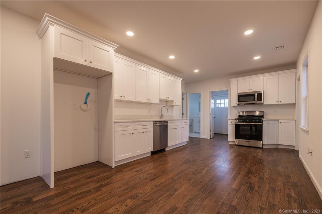 340 Pleasantview Avenue Bridgeport CT 06606