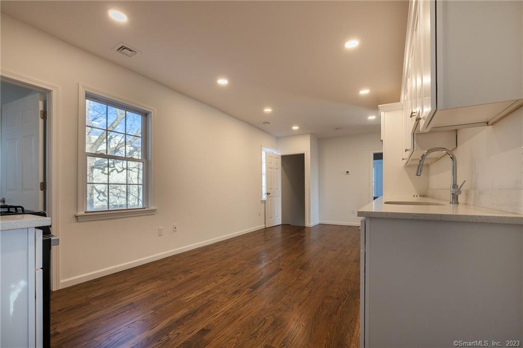 340 Pleasantview Avenue Bridgeport CT 06606