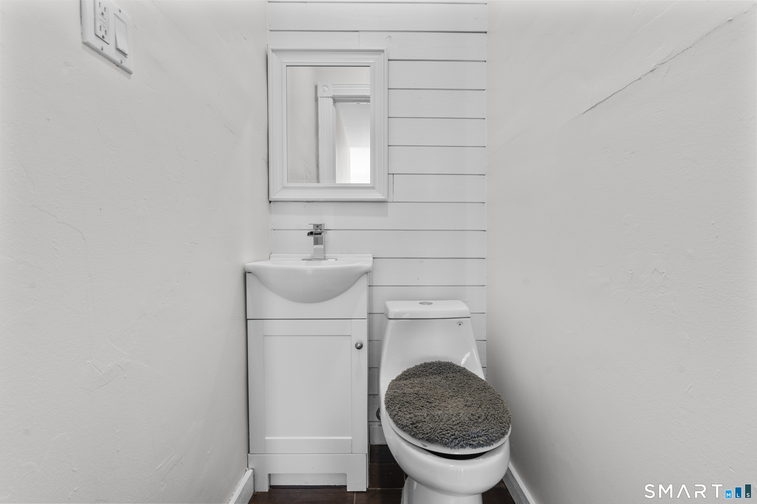 394 Gregory Street Bridgeport CT 06604