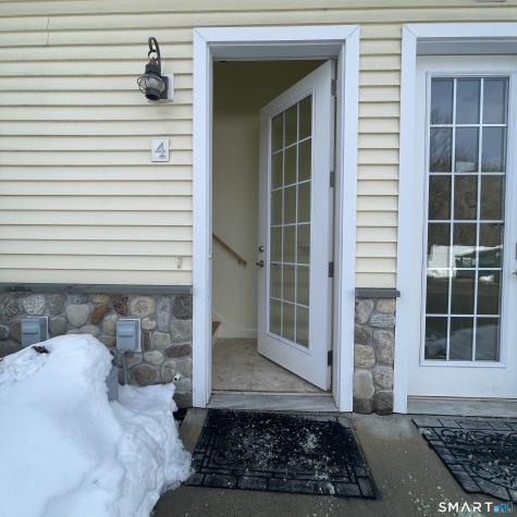 157 West Main Street East Lyme CT 06357