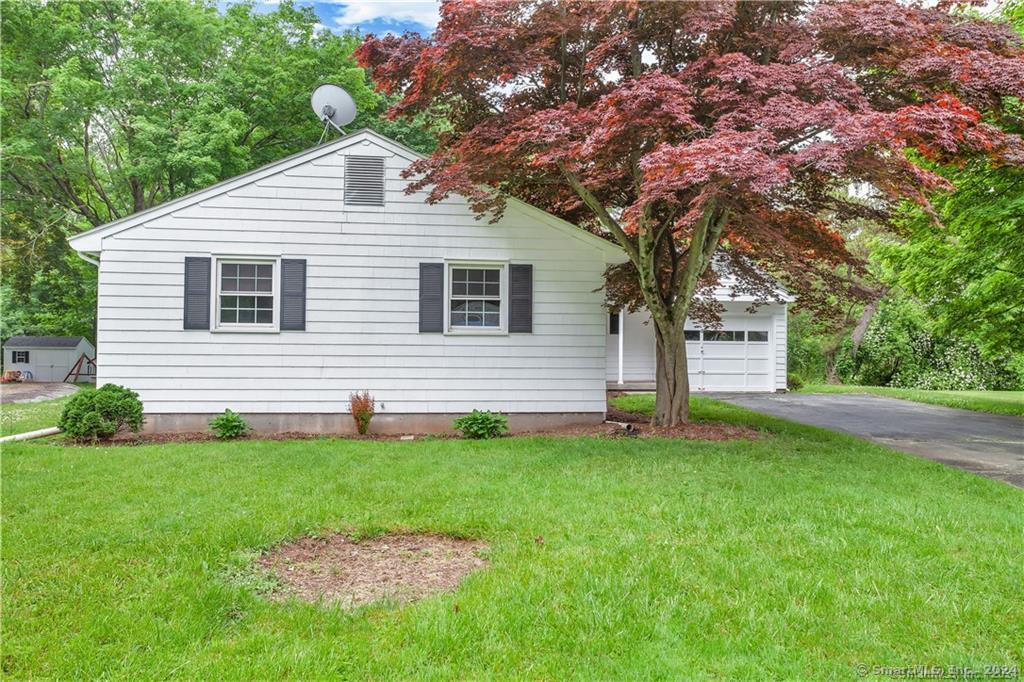 3 Fox Meadow Lane West Hartford CT 06107