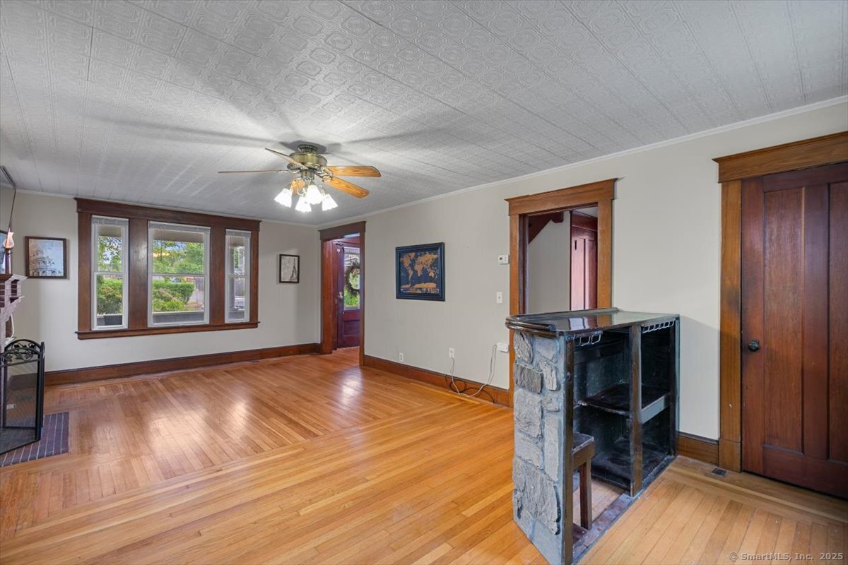384 High Street Middletown CT 06457