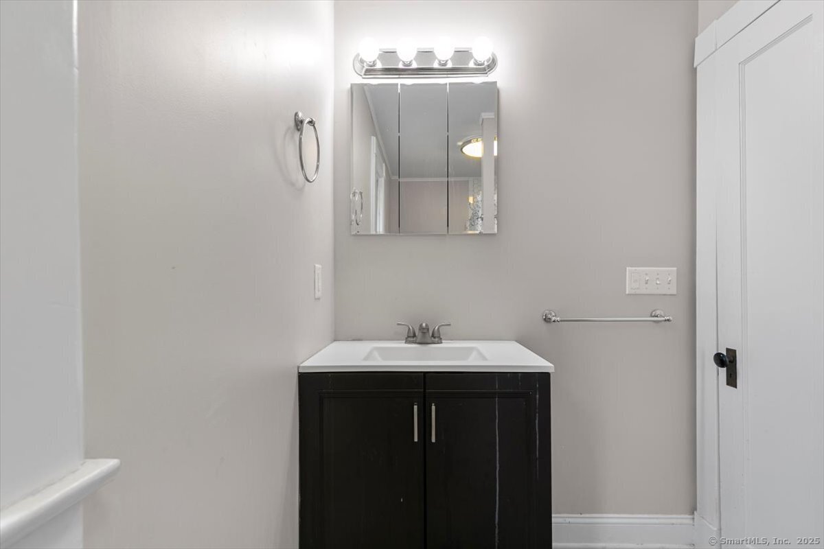 384 High Street Middletown CT 06457