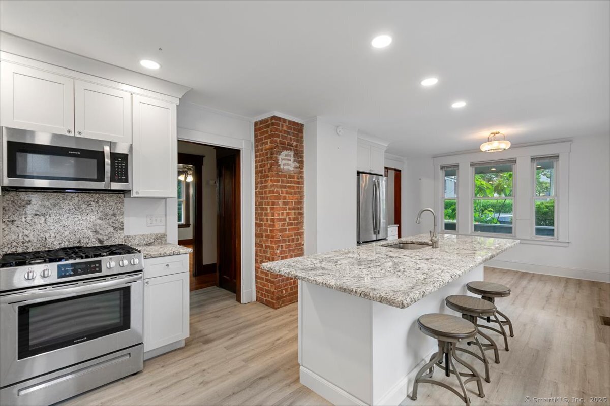 384 High Street Middletown CT 06457