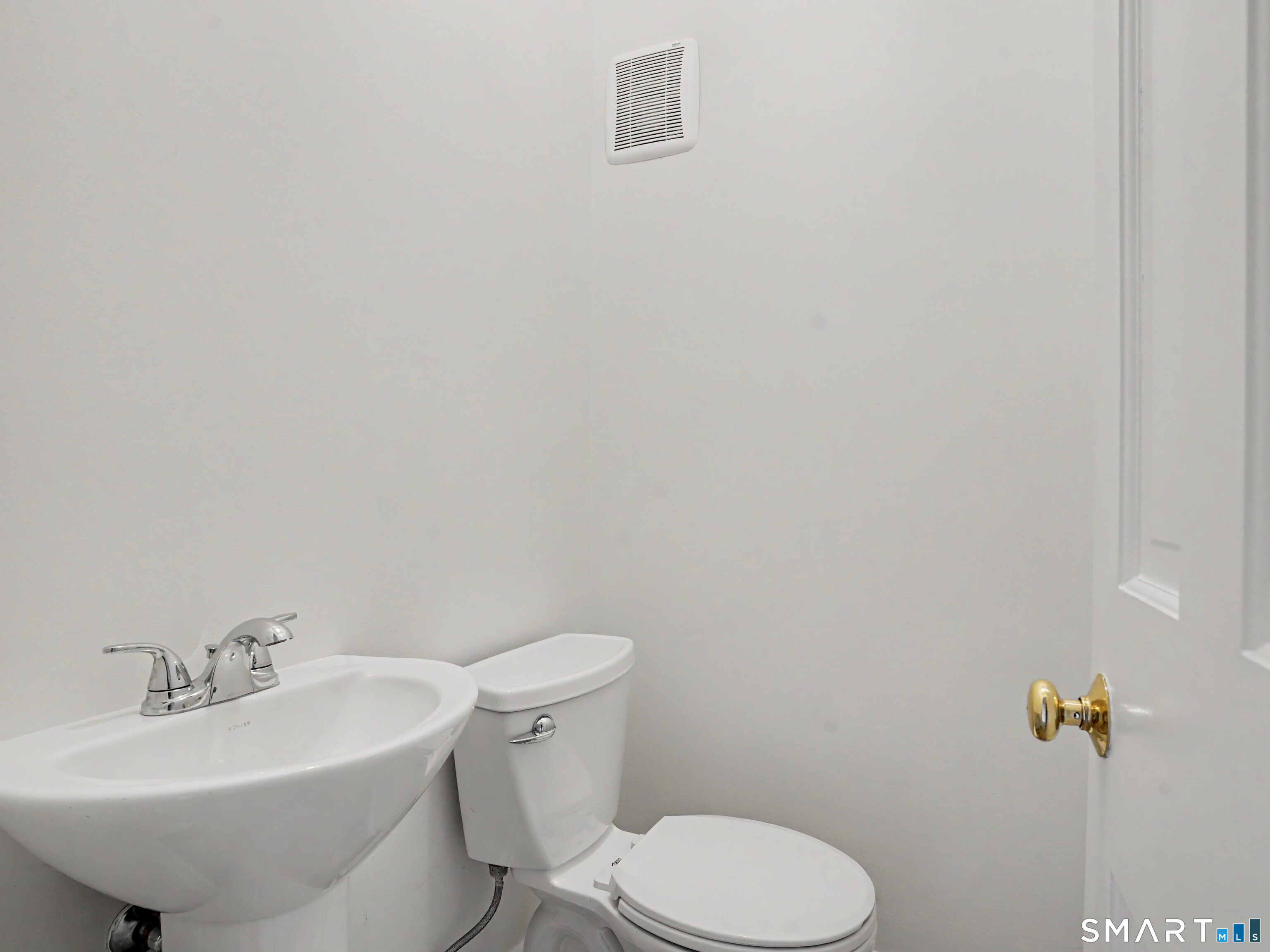 38 West Morgan Avenue Fairfield CT 06824