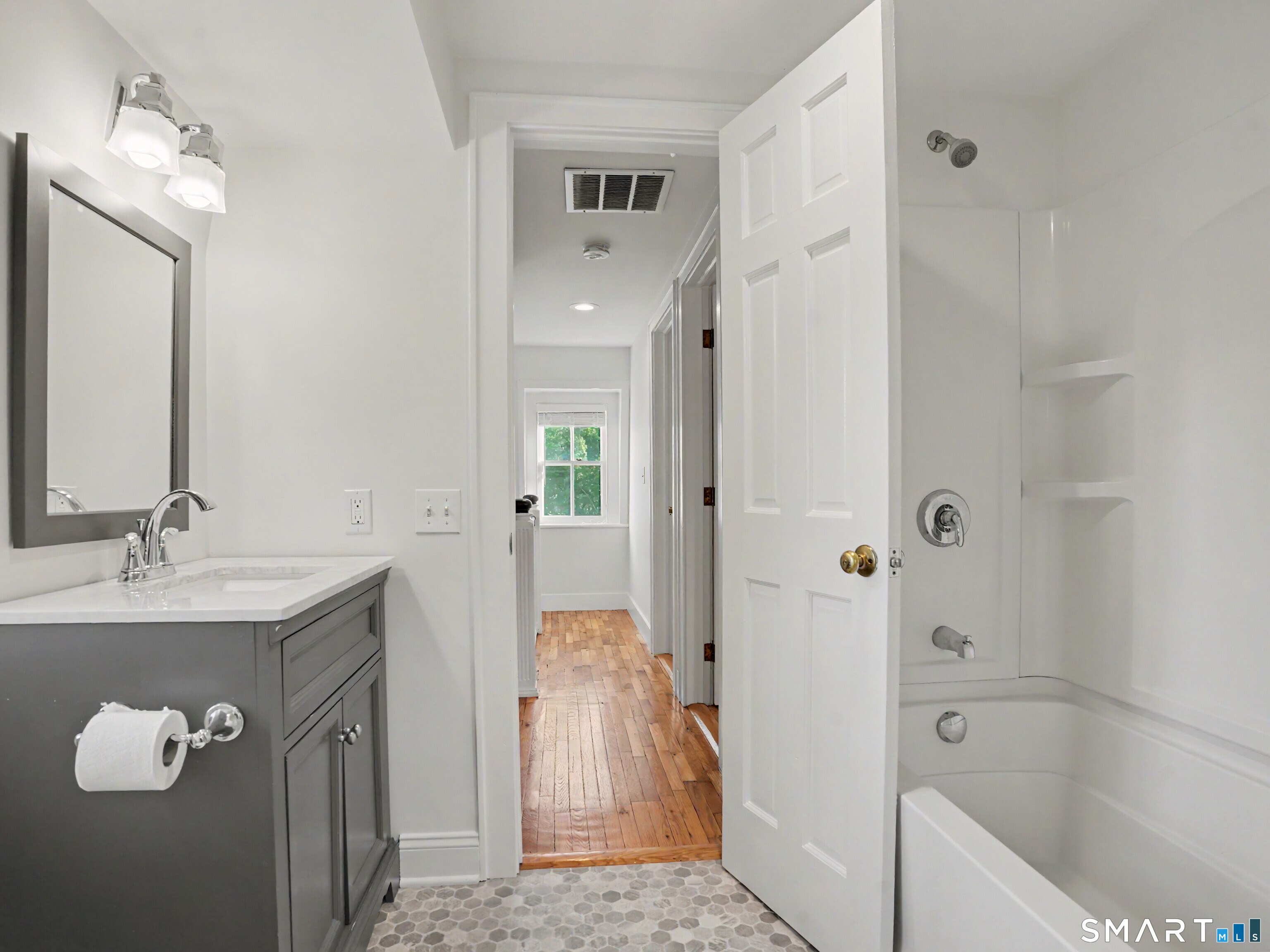 38 West Morgan Avenue Fairfield CT 06824