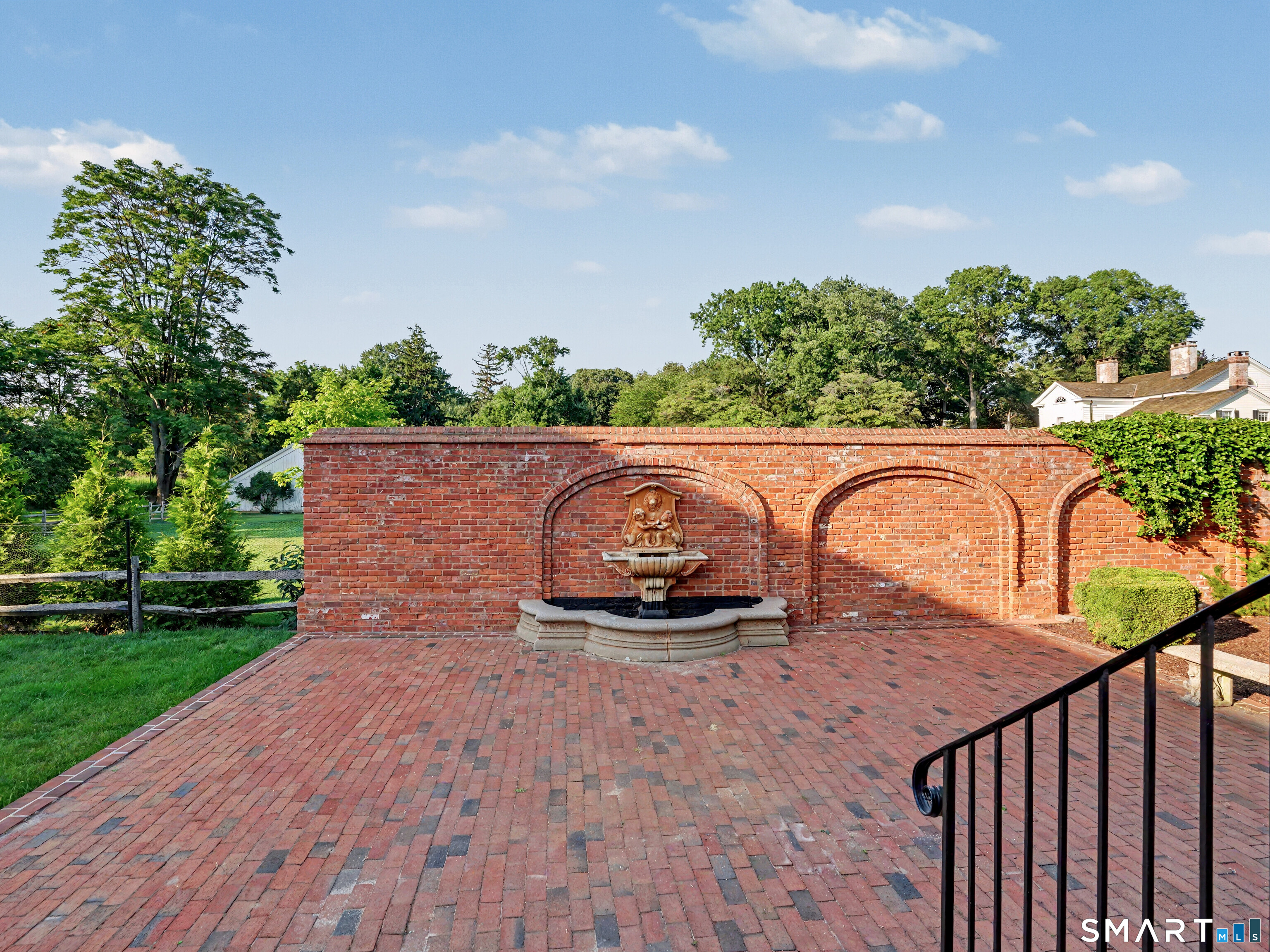 38 West Morgan Avenue Fairfield CT 06824