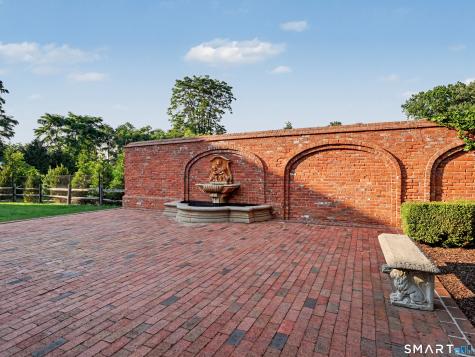 38 West Morgan Avenue Fairfield CT 06824
