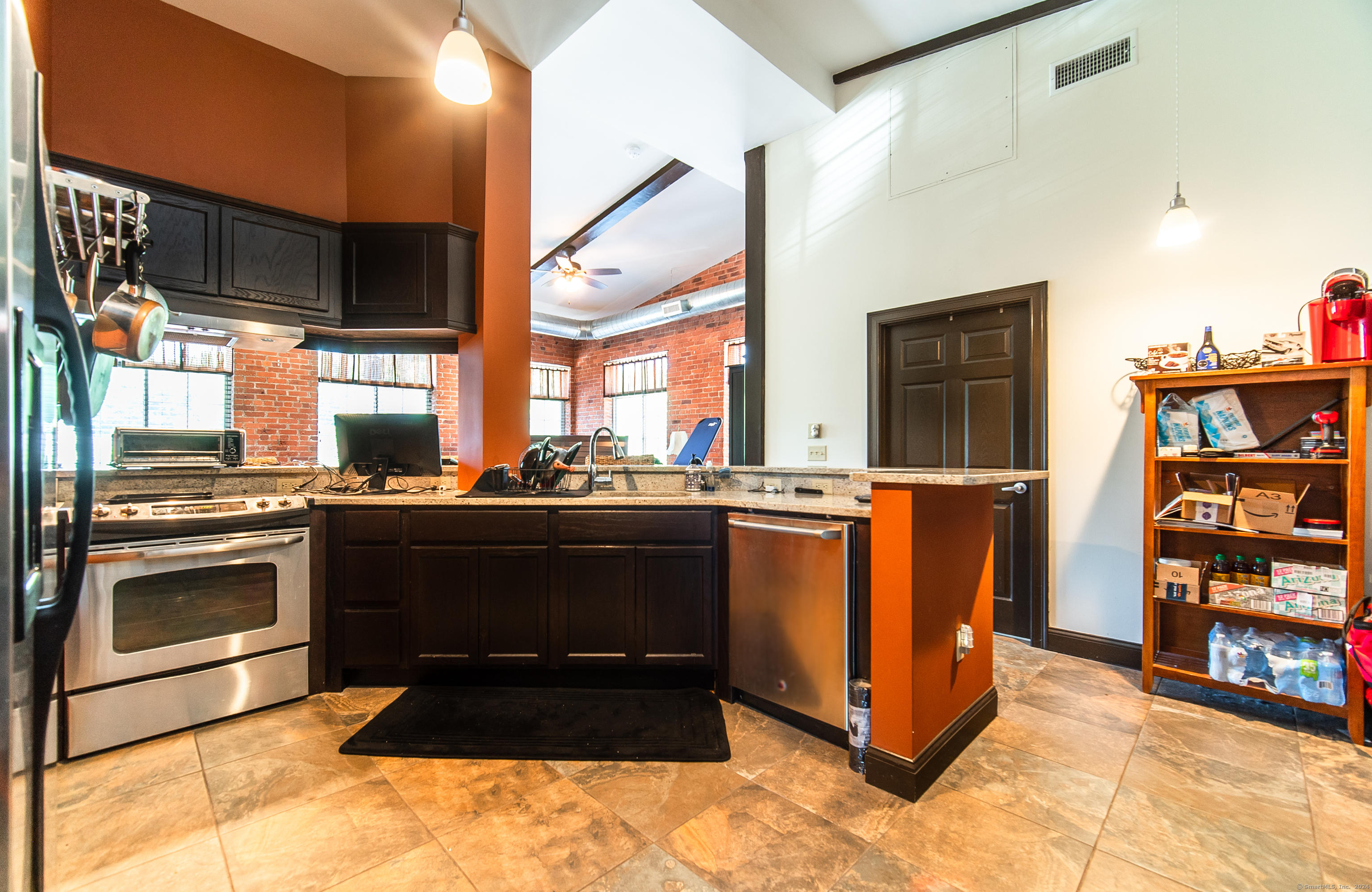 10 Summit Street East Hampton CT 06424