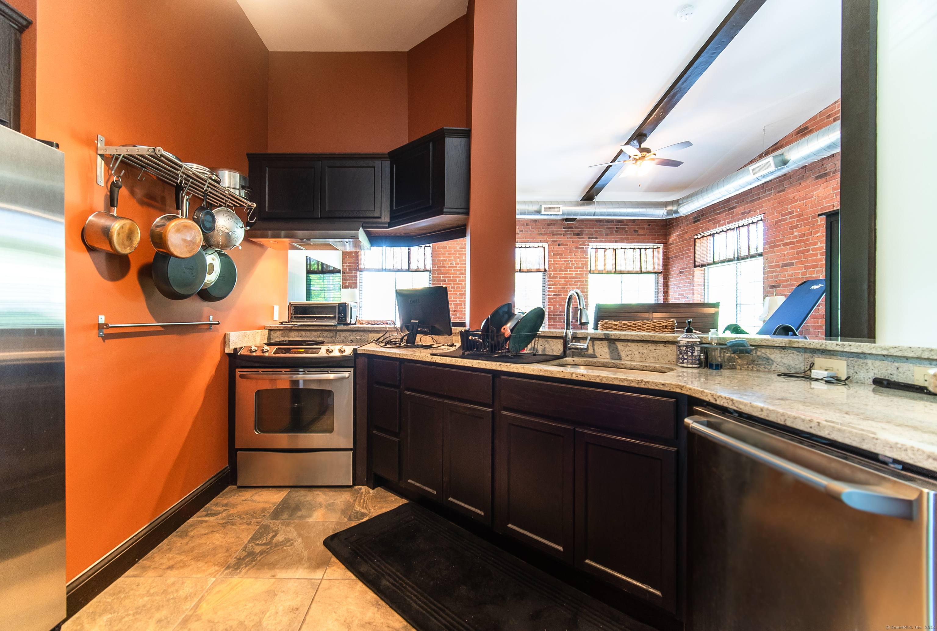 10 Summit Street East Hampton CT 06424