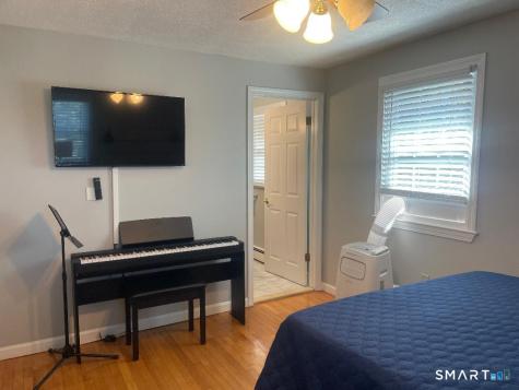 10 Pleasant Street Stonington CT 06355