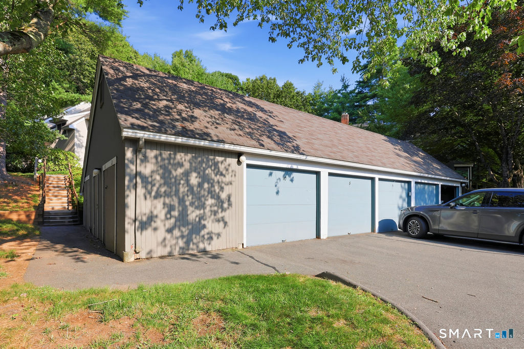 10 Partridge Court Simsbury CT 06070
