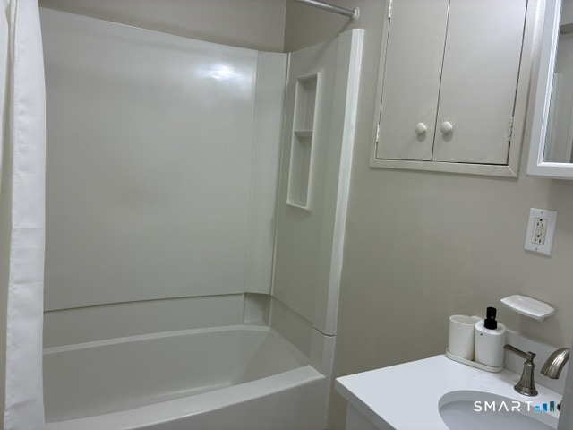 38-GrndFl Academy Street New Haven CT 06511
