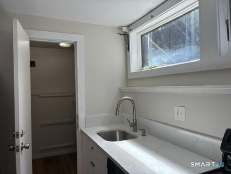 38-GrndFl Academy Street New Haven CT 06511