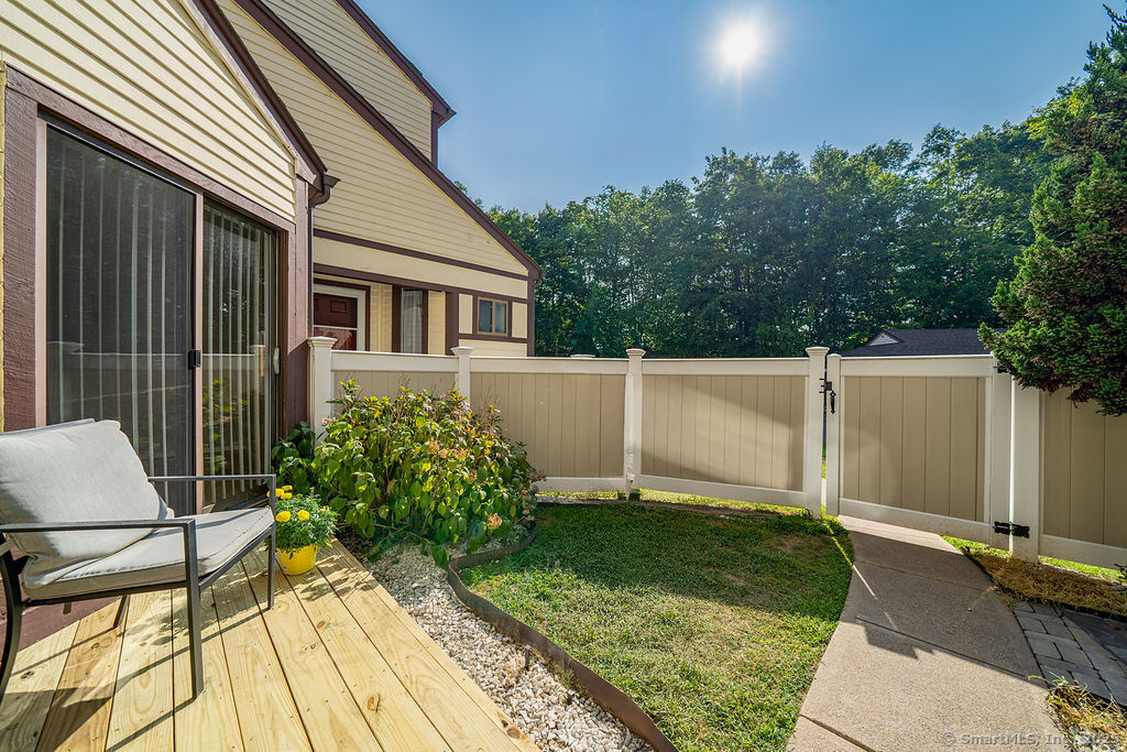 81 Main Street Branford CT 06405