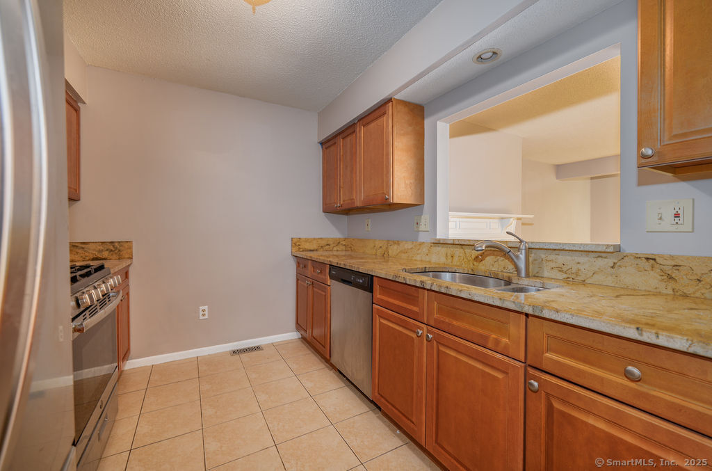 81 Main Street Branford CT 06405
