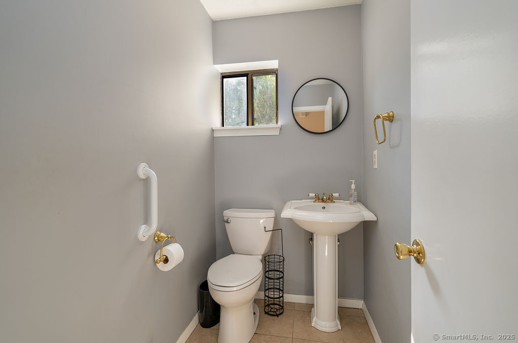 81 Main Street Branford CT 06405