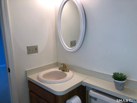 409 Georgetown Drive Glastonbury CT 06033