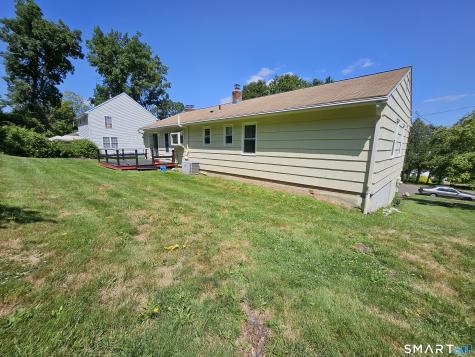 172 Country Hills Road Hamden CT 06514