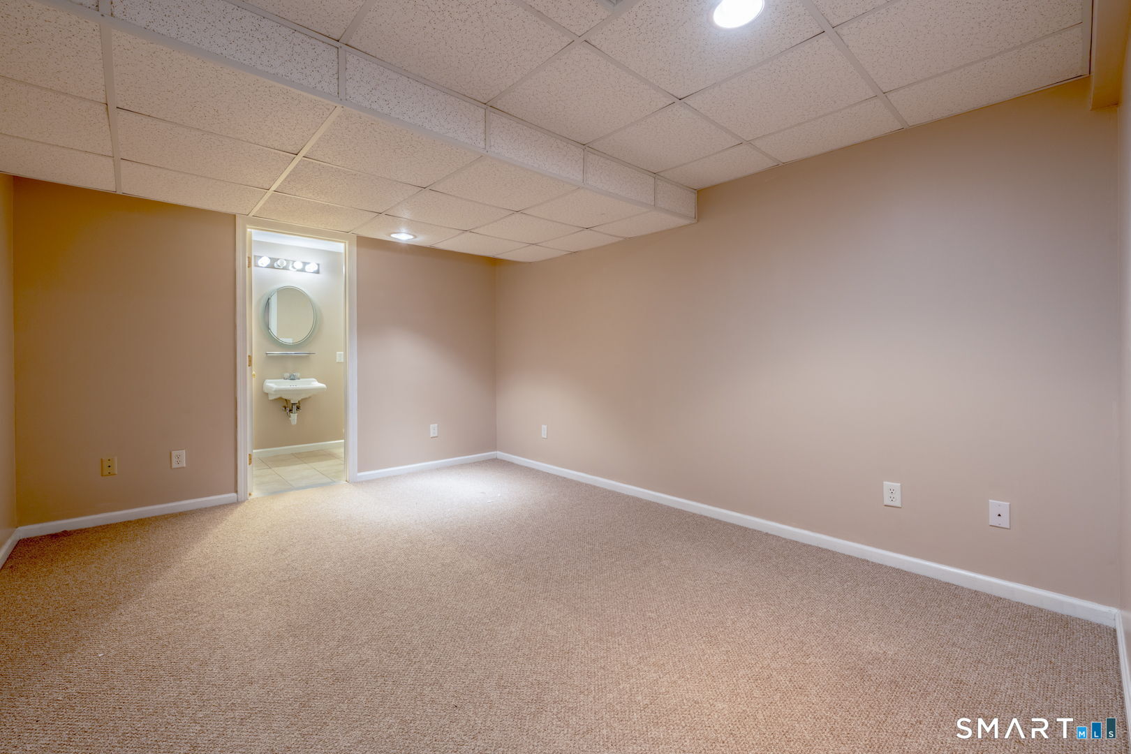 47 Tunxis Street Farmington CT 06032