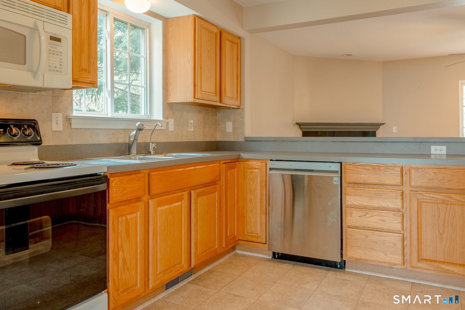47 Tunxis Street Farmington CT 06032