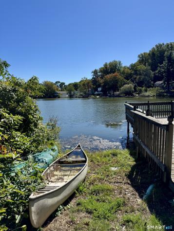 83 Phipps Dr Drive West Haven CT 06516