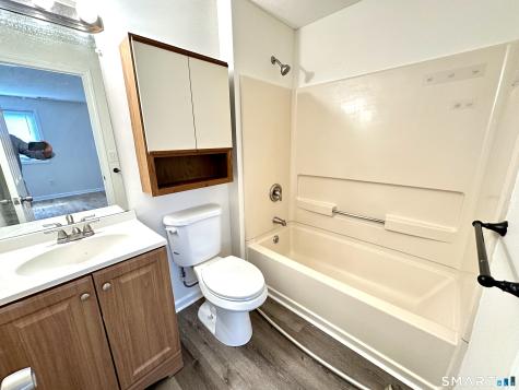 20 Oak Ridge Drive Windsor Locks CT 06096
