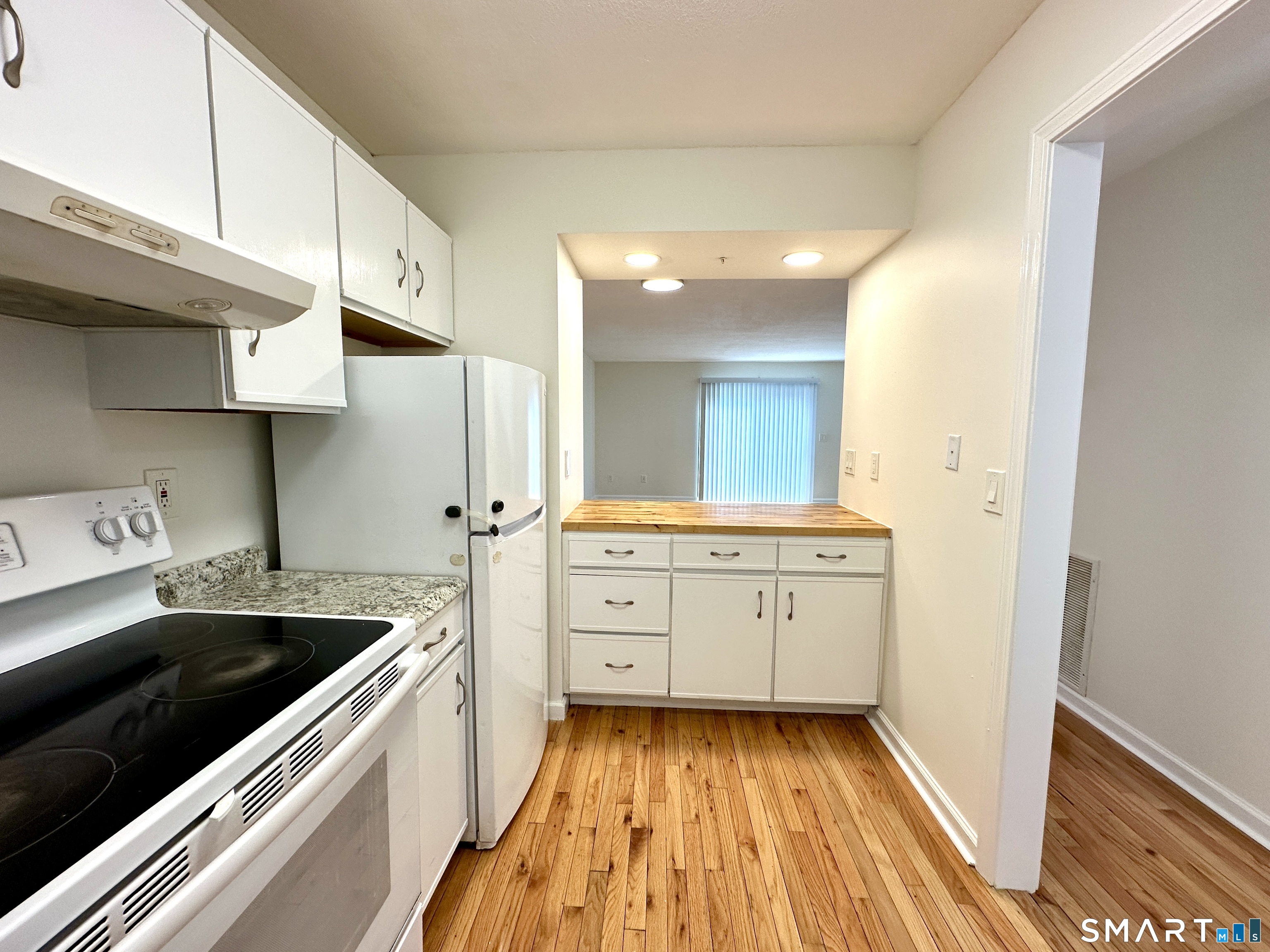 20 Oak Ridge Drive Windsor Locks CT 06096