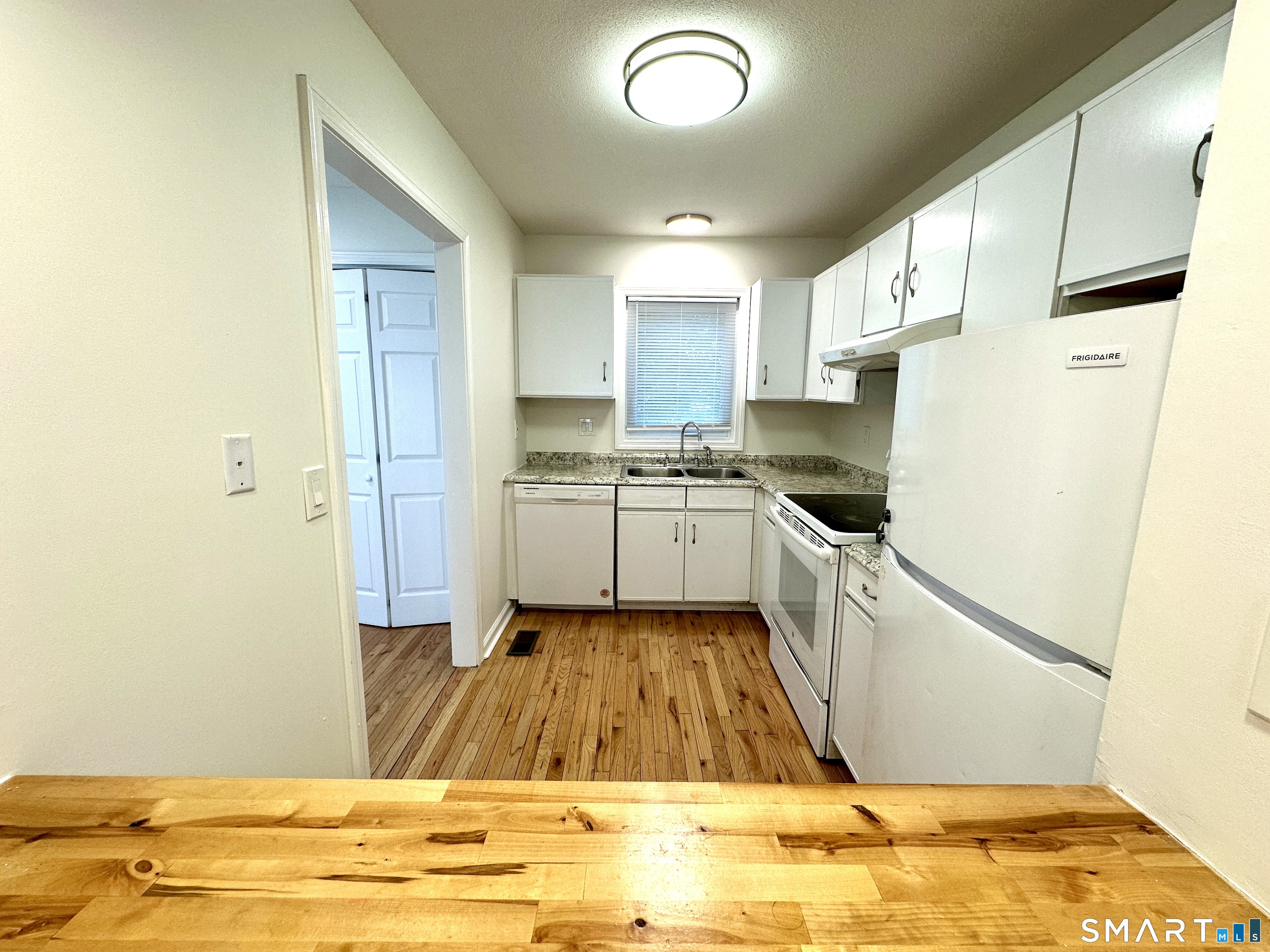 20 Oak Ridge Drive Windsor Locks CT 06096
