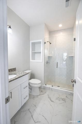 24 Glen Road Newtown CT 06482