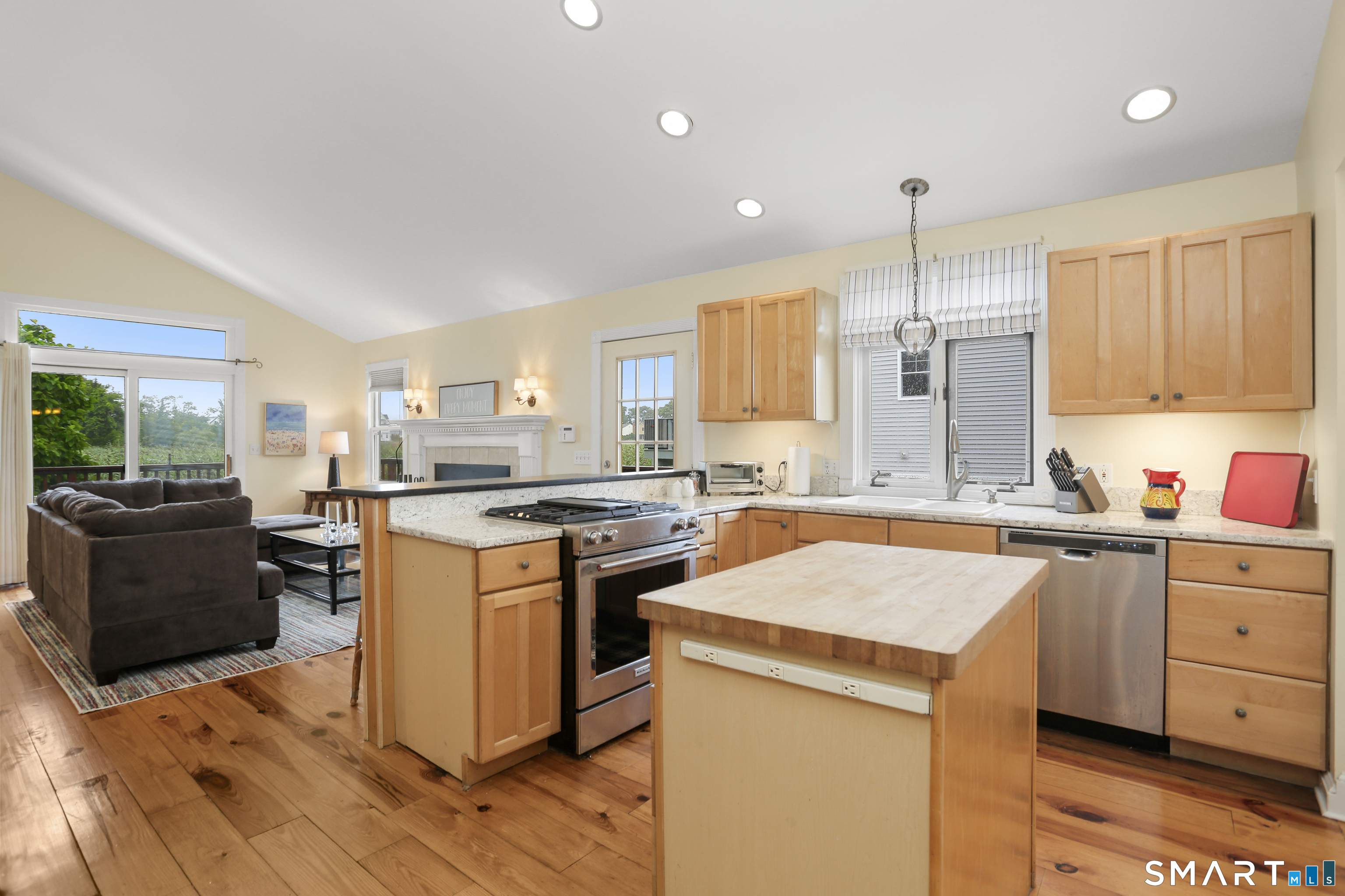 969 Reef Road Fairfield CT 06824