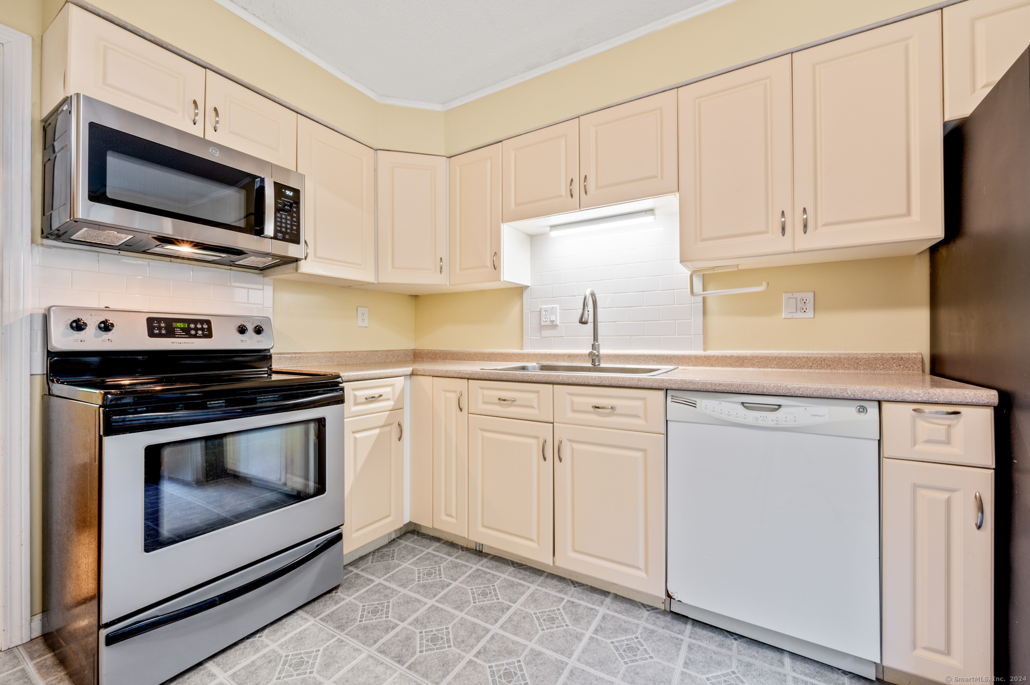 250 Conestoga Way Glastonbury CT 06033