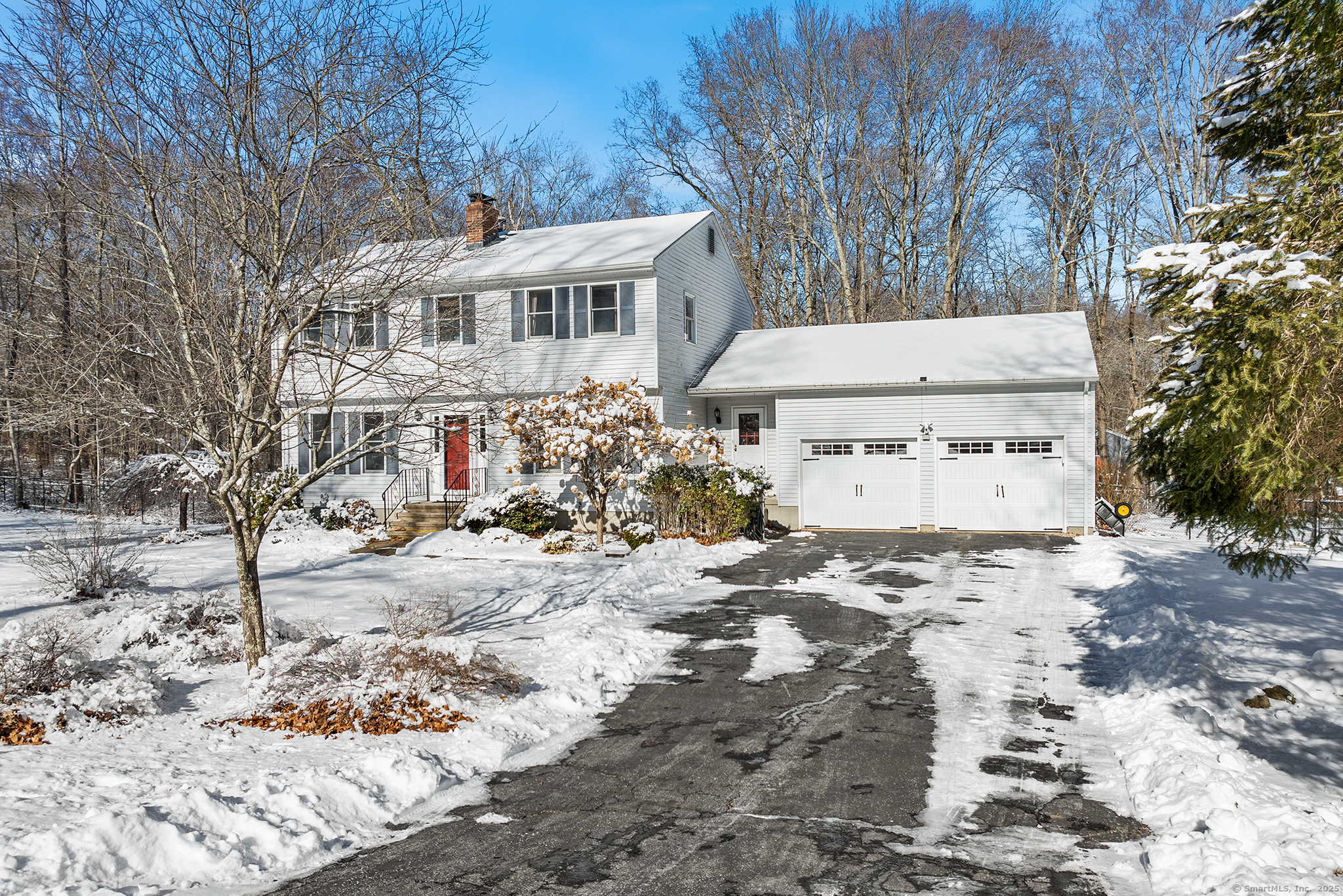 41 Debi Circle Colchester CT 06415