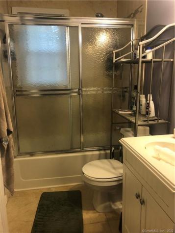 52 Robin Road West Hartford CT 06119