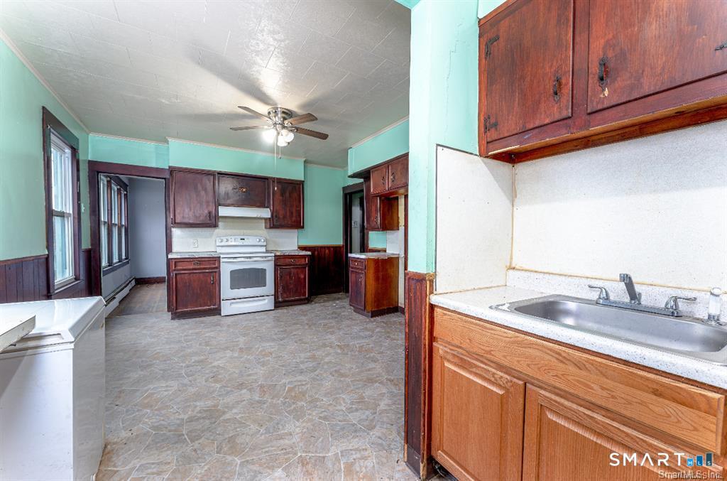 146 Charles Street Waterbury CT 06708