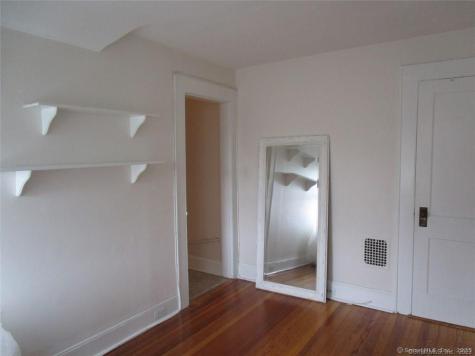 158 Scofield Avenue Bridgeport CT 06605