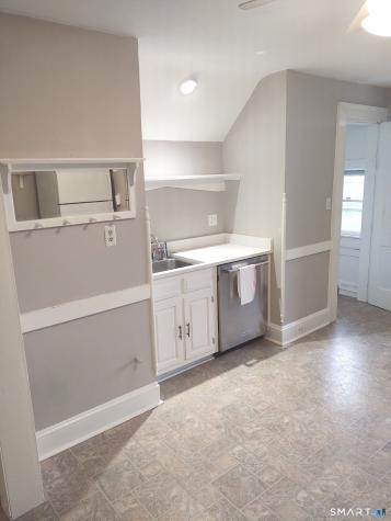 158 Scofield Avenue Bridgeport CT 06605