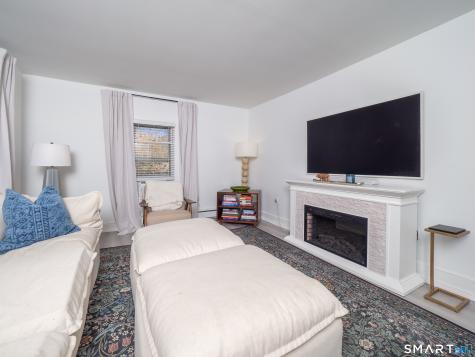 209 Peaceable Street Ridgefield CT 06877
