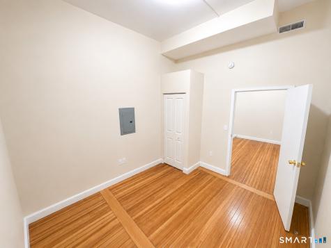 105 Bank Street Waterbury CT 06702